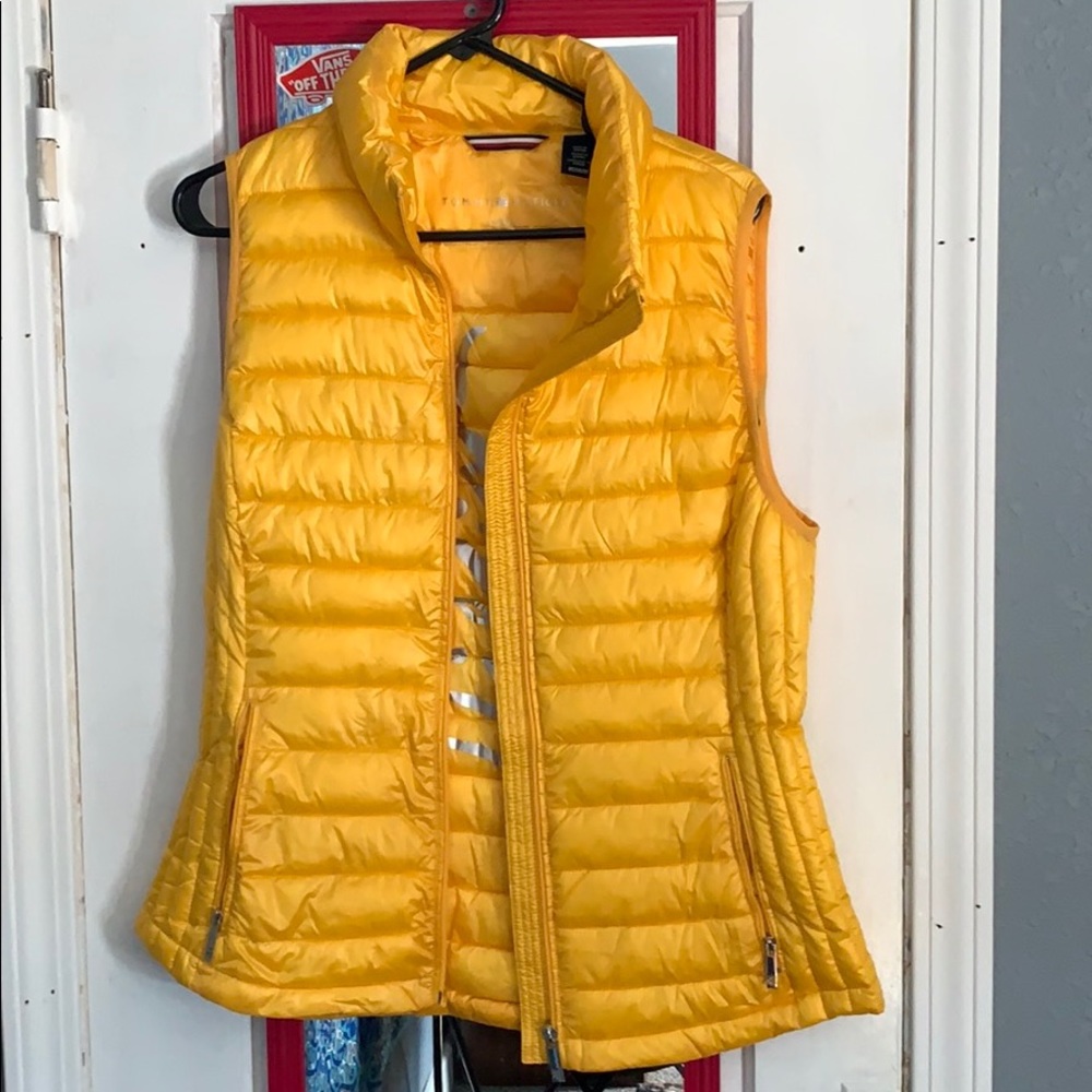 Tommy Hilfigher vest